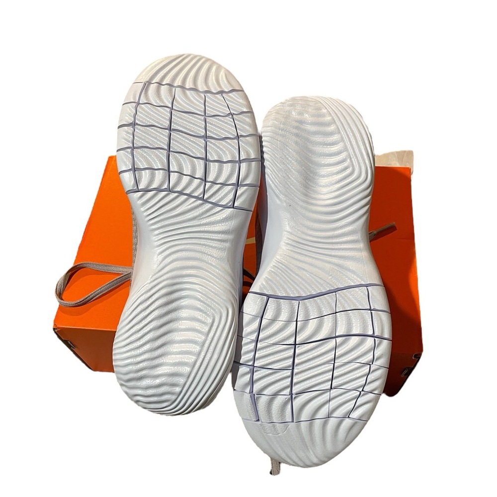 Nike Women's Gray and Black Athletic Shoes - Picture 6 of 7
